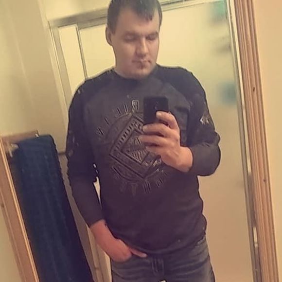 Meet your Posher, Russell - Picture 1 of 1